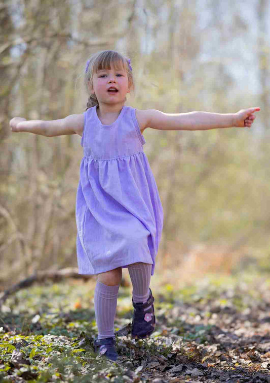 versandbereit Ärmelloses Leinenkleid für Mädchen "Edelweiß" 86/92, flieder