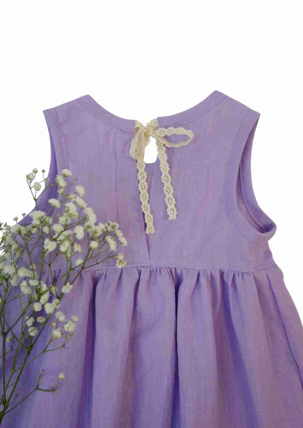 versandbereit Ärmelloses Leinenkleid für Mädchen "Edelweiß" 86/92, flieder