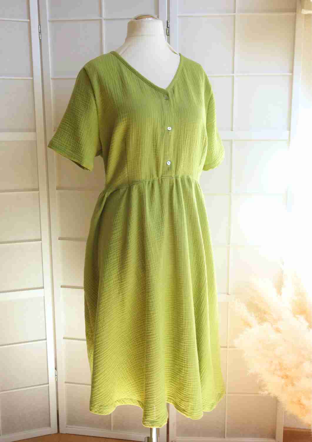 versandbereit: Midi Musselin Kleid Damen "Cosmea", kurze Ärmel, M, L, dunkellimette