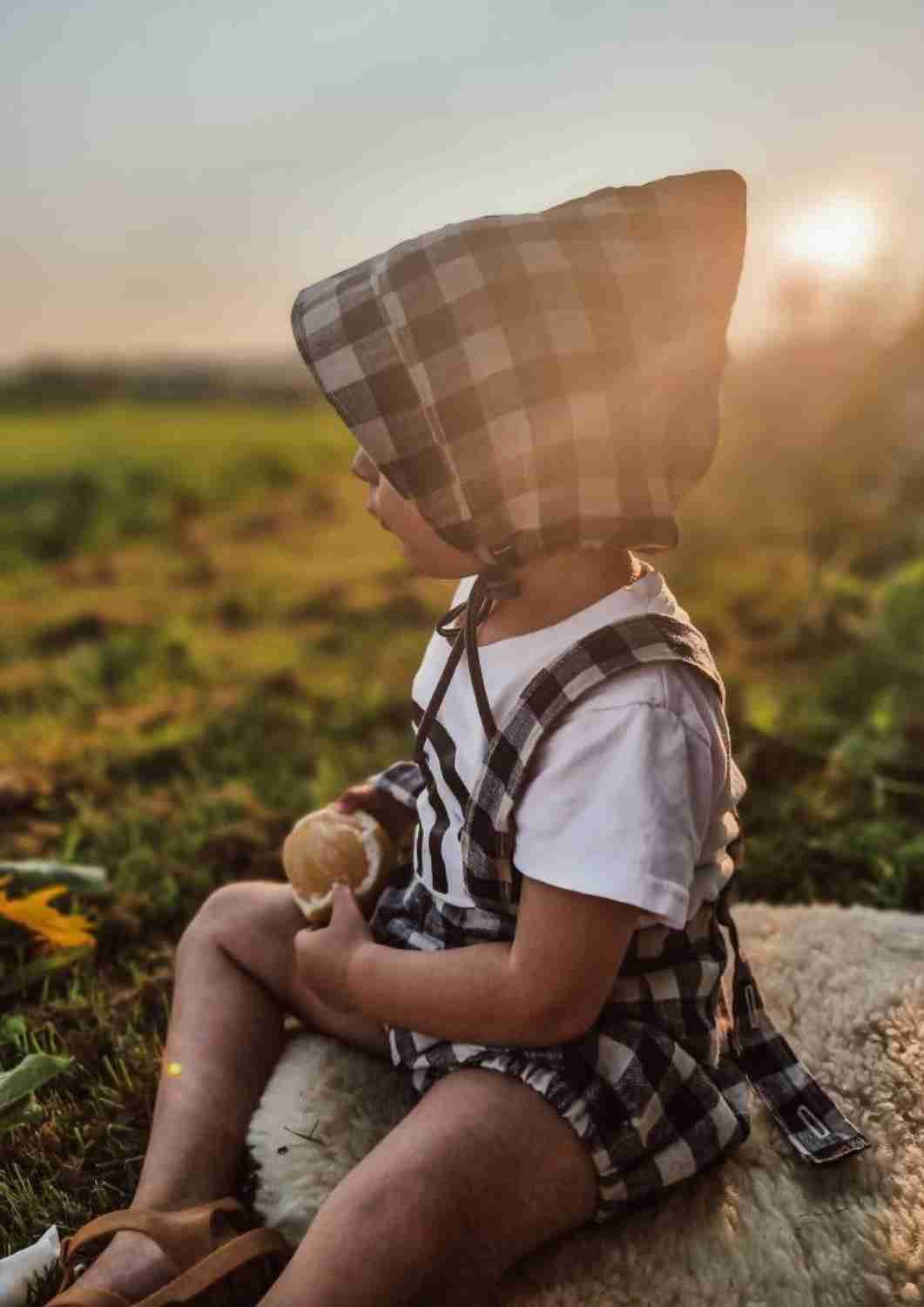 Pixie Mütze aus Leinen „Veilchen“ – leichte Sommermütze für Kinder
