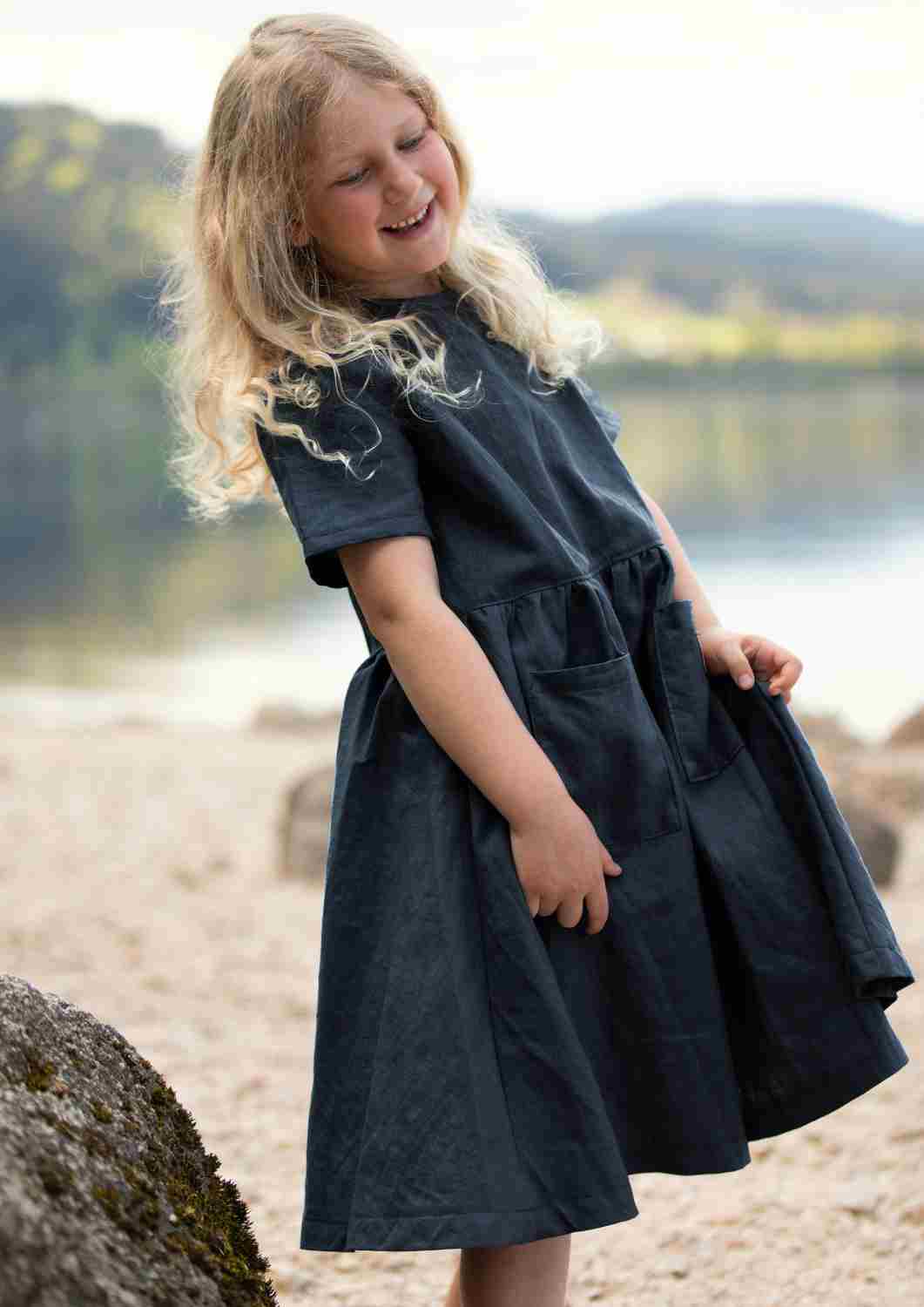 Leinenkleid für Mädchen "Goldregen", kurzarm