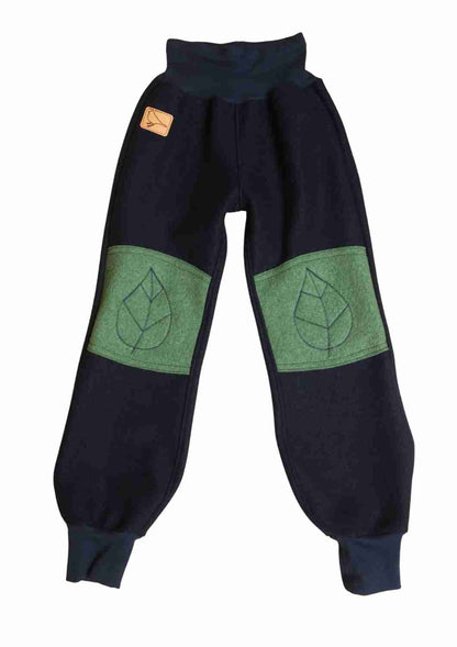 BIO Walkhose "Buche" mit bestickten Kniepatches, marine