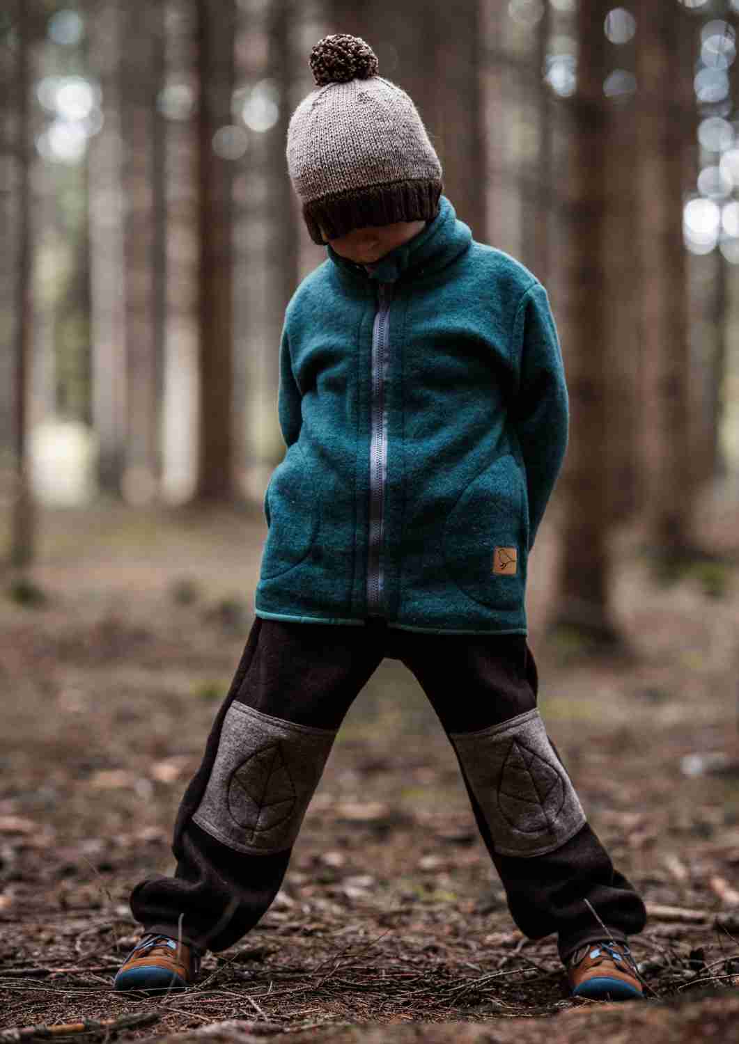 Walkhose "Buche" mit bestickten Kniepatches, schwarz